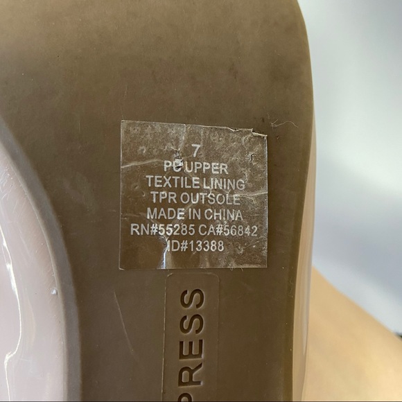 Express Pointed Toe Nude Flats - Picture 6 of 6